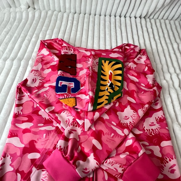 Camo Shark Full Zip Hoodie Unisex Size M Color: Hot Pink Camo - Picture 4 of 10